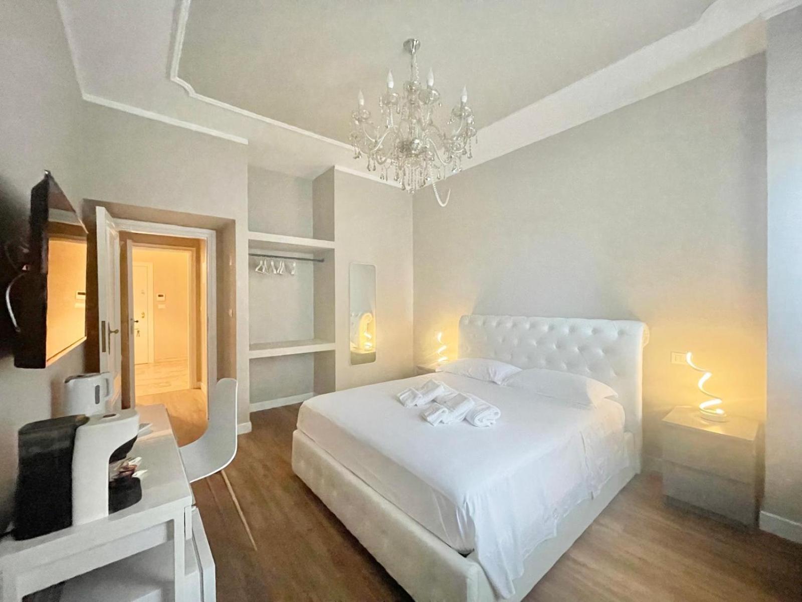 Regina Elena Rooms Пескара Экстерьер фото